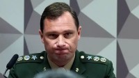 cid-diz-que-bolsonaro-pediu-um-cartao-de-vacina-falso-para-ele-e-a-filha