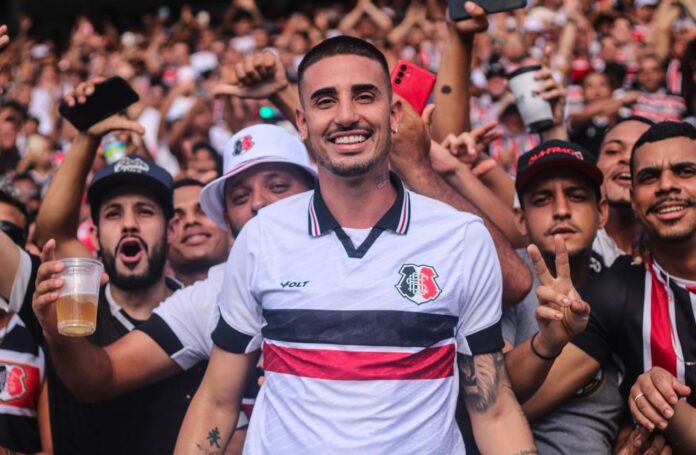 marrento,-galhardo-se-diz-idolo-de-colegas-no-santa-cruz