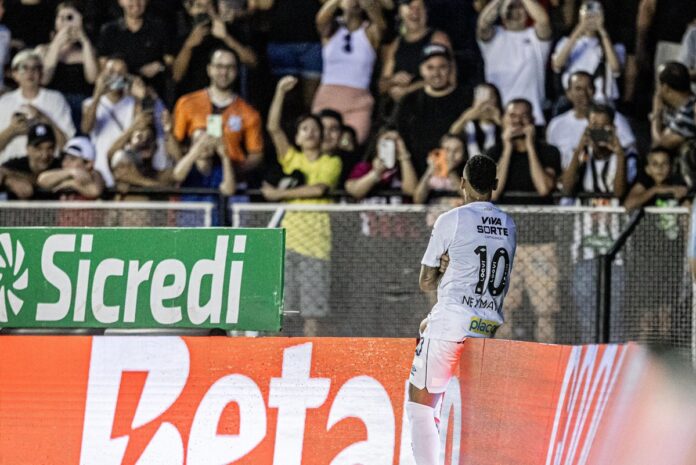 fas-de-neymar-provocam-casagrande-apos-gol-olimpico-do-craque.-veja
