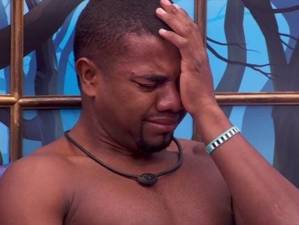 davi-brito-reflete-apos-nao-fechar-nenhuma-publicidade-no-carnaval:-“o-erro-foi-meu?”