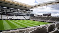 mesmo-com-classificacao,-torcida-do-corinthians-entoa-gritos-de-protesto