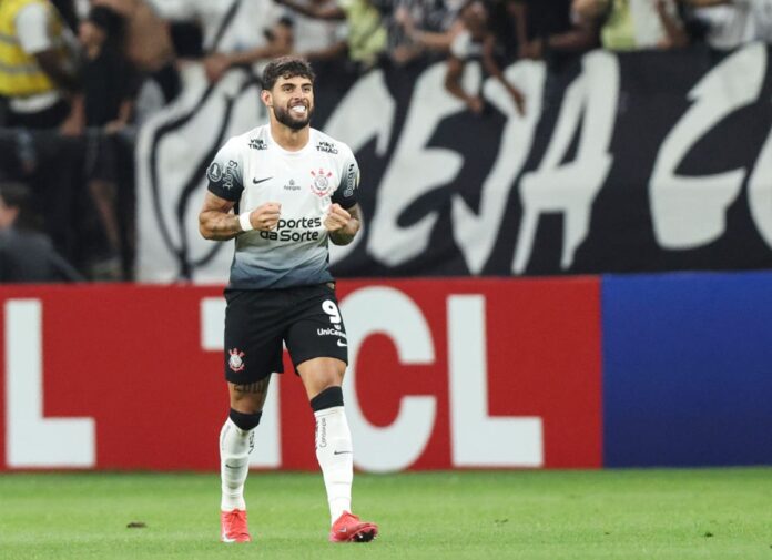 libertadores:-corinthians-garante-classificacao-no-apagar-das-luzes