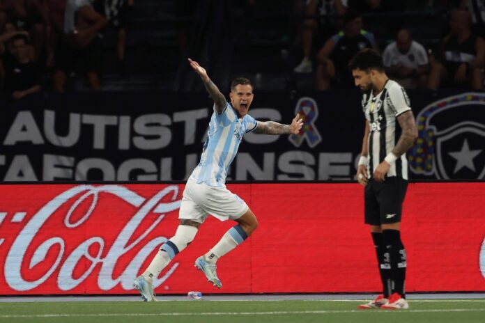 textor-se-irrita-apos-segundo-gol-do-racing-contra-o-botafogo.-veja