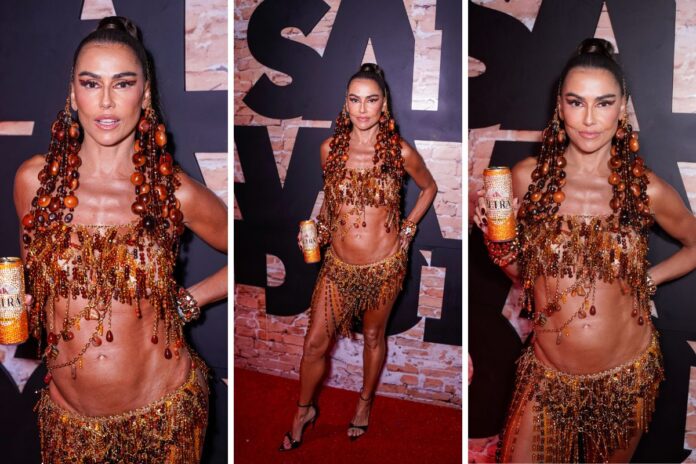 solteira,-deborah-secco-se-joga-em-salvador