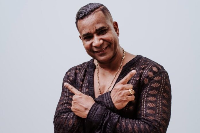renatinho-da-bahia-prepara-maratona-de-shows-e-planeja-turne-internacional