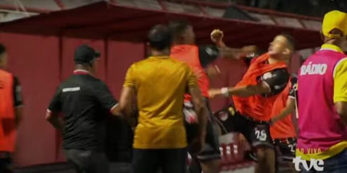 video:-jogadores-do-proprio-time-trocam-socos-no-campeonato-baiano