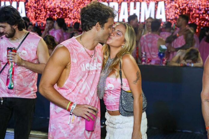 luisa-perisse-beija-muito-namorado-no-carnaval-apos-musica-hitar