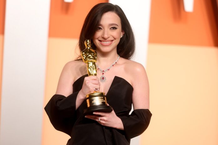 quem-e-mikey-madison,-atriz-que-desbancou-fernanda-torres-no-oscar