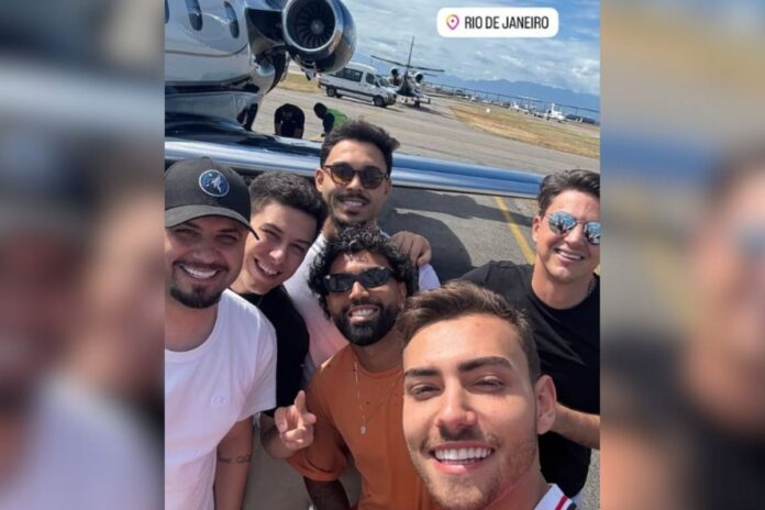 gabigol-curte-carnaval-no-rj-junto-com-filho-de-dono-do-cruzeiro