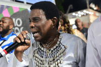 com-samba-na-ponta-da-lingua,-sapucai-embala-desfile-do-salgueiro;-assista