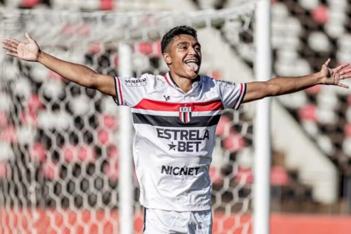 acidente-em-sao-paulo-deixa-jogador-do-bragantino-gravemente-ferido
