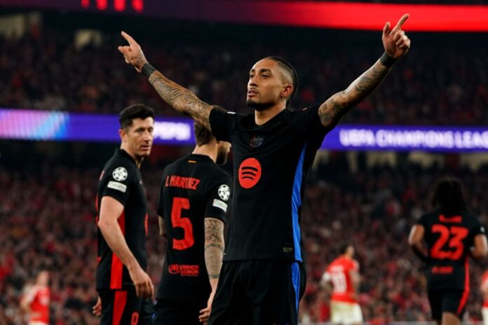 video:-raphinha-marca-golaco-e-barcelona-vence-na-champions-league