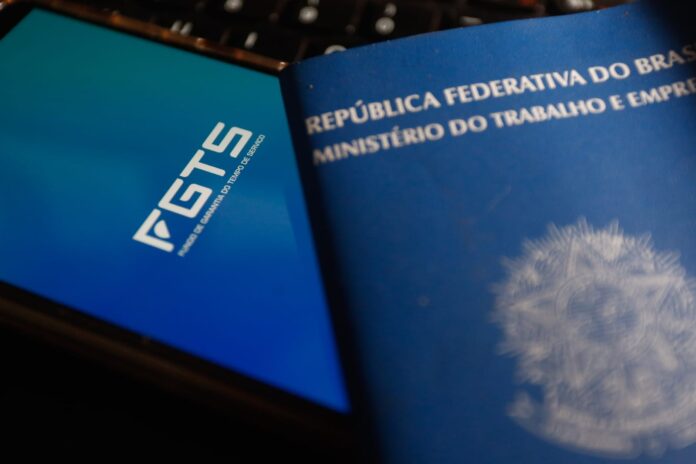 saque-aniversario-do-fgts:-quem-nao-foi-demitido-pode-receber?-entenda