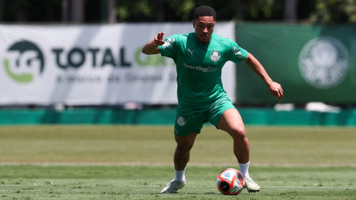 vitor-roque-e-o-camisa-9-mais-jovem-do-brasileirao.-veja-a-lista
