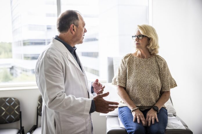 gaslighting-medico:-por-que-a-dor-das-mulheres-e-levada-menos-a-serio?