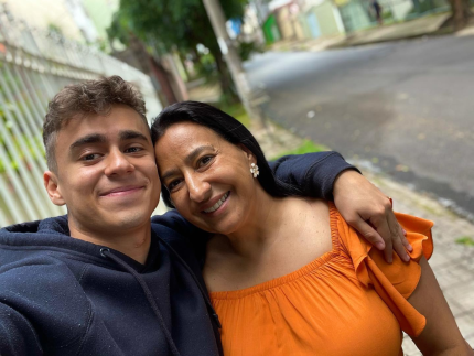 nikolas-ferreira-desmente-morte-da-mae-apos-enxurrada-de-noticias-falsas
