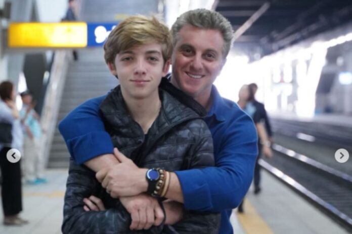 luciano-huck-comemora-aniversario-de-filho