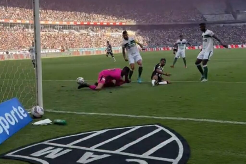 video:-com-“frango”,-atletico-mg-abre-placar-na-final-do-mineiro
