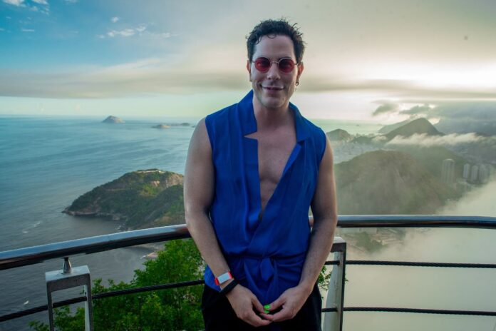 christian-chavez-visita-cartoes-postais-do-rio