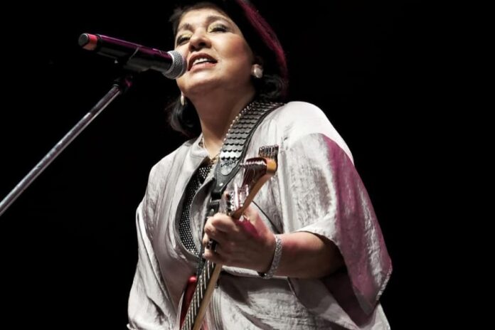 roberta-miranda-diz-que-ja-dormiu-na-rua-e-comeu-pao-do-lixo