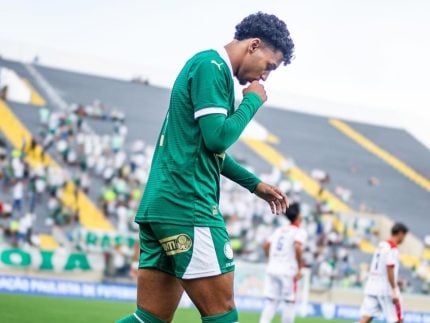 racismo:-clube-paraguaio-recebe-punicao-leve-e-palmeiras-se-revolta-com-conmebol