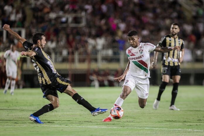fluminense-empata-e-vai-para-final-do-campeonato-carioca.-veja-fotos