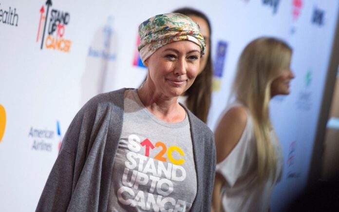 familiares-e-amigos-de-shannen-doherty-criticam-o-oscar-2025