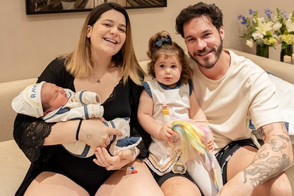 viih-tube-e-eliezer-revelam-que-nao-sao-casados-e-explicam-confusao