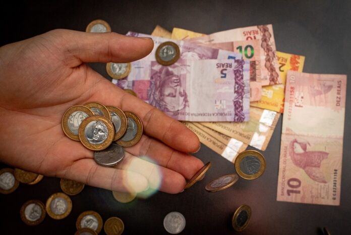 “dinheiro-esquecido”-soma-r$-8,9-bi-em-bancos;-saiba-como-resgatar