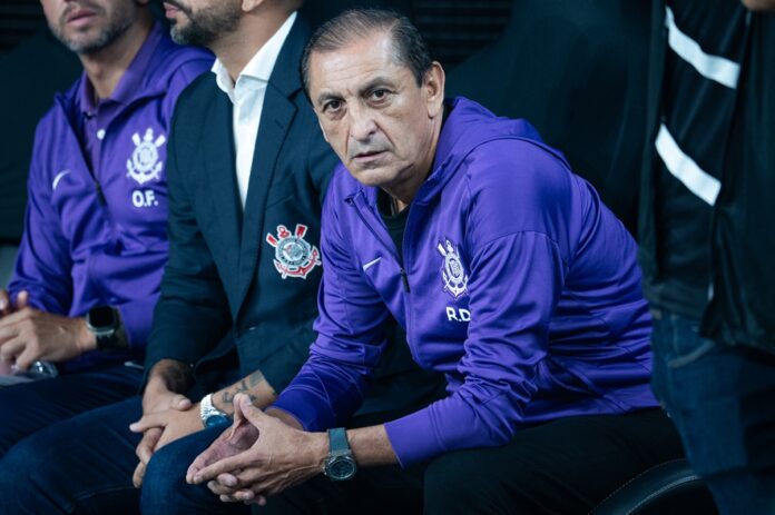 ramon-diaz-lamenta-queda-do-corinthians-na-libertadores:-“doi-muito”