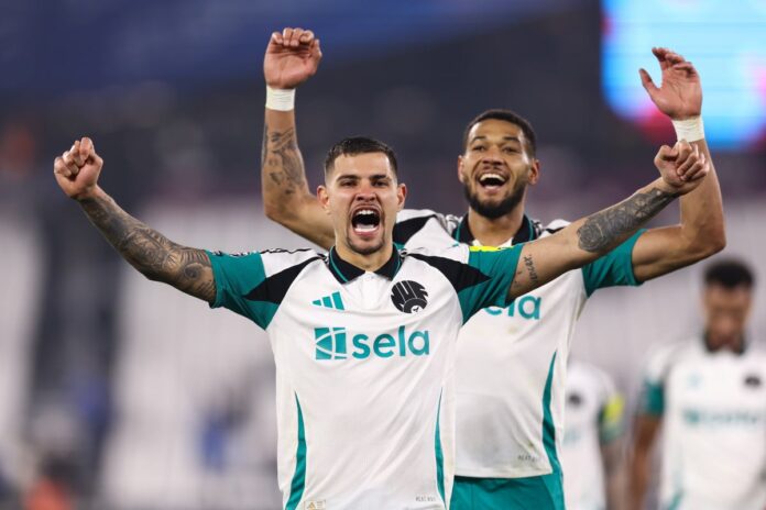 dupla-do-newcastle-reedita-parceria-em-jogo-da-selecao-no-df