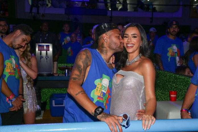 festa-com-neymar-teve-presenca-de-10-prostitutas,-diz-portal