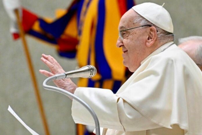 papa-francisco-completa-1-mes-internado:-entenda-o-quadro-de-saude