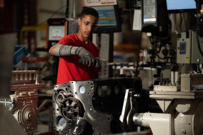 ibge:-precos-da-industria-sobem-0,13%,-mas-desaceleram-em-janeiro