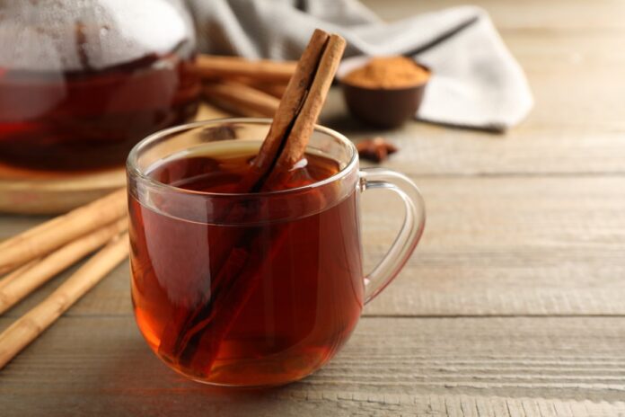 cha-de-canela:-do-emagrecimento-a-imunidade,-veja-beneficios-da-bebida
