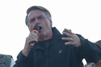 bolsonaro-diz-que-discorda-sobre-diminuir-idade-para-senado-e-presidencia