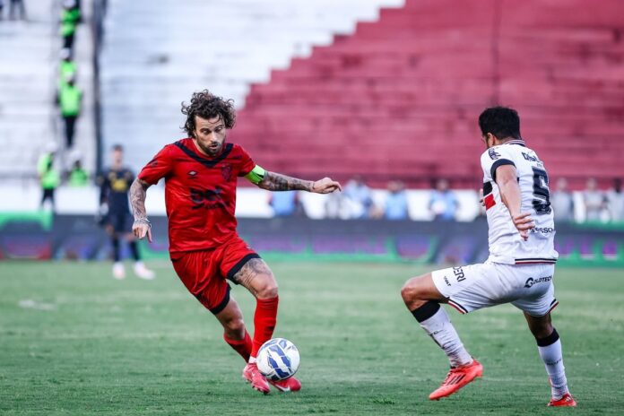 ceara-sai-na-frente-do-fortaleza-no-cearense;-sport-elimina-santa-cruz