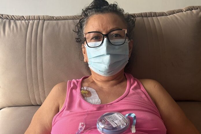 mulher-tem-sintomas-de-cancer-colorretal-confundidos-com-diverticulite