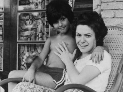 “elis-e-uma-escola-de-canto-brasileiro”:-joao-marcello-boscoli-celebra-o-legado-da-mae