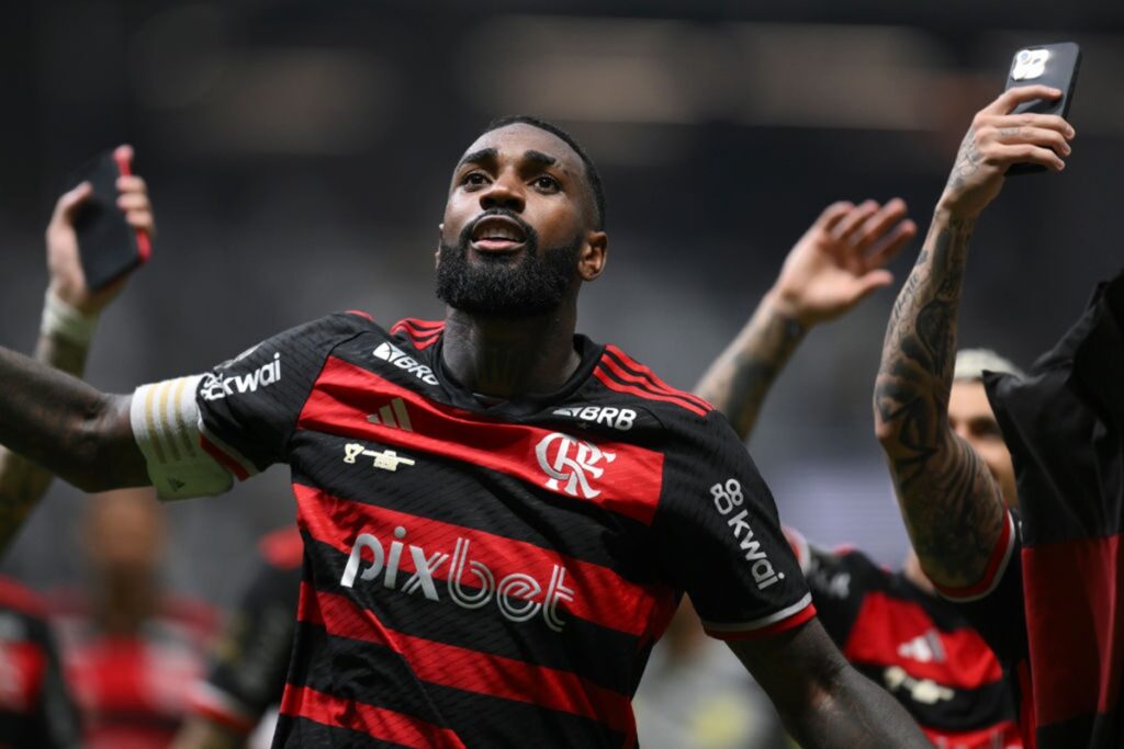 torcida-argentina-celebra-sorteio-do-flamengo-na-libertadores.-entenda