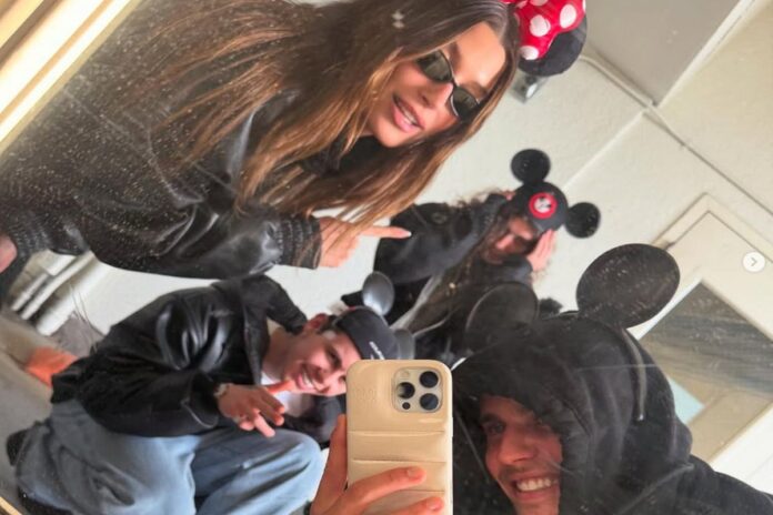 justin-e-hailey-bieber-ignoram-boatos-e-curtem-a-disney