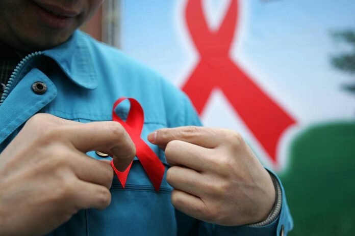 estudos-avancam-na-busca-pela-cura-do-hiv:-“sem-remedios-ha-um-ano”
