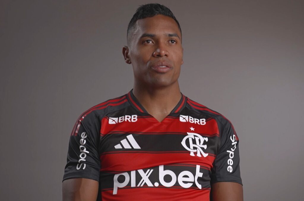 alex-sandro-revela-grande-ambicao-do-flamengo-para-o-mundial.-assista