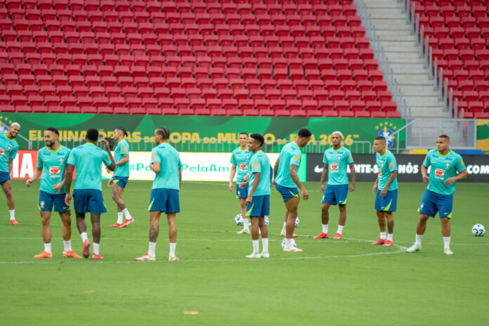 video:-selecao-faz-ultimo-treino-antes-de-jogo-com-a-colombia-no-df