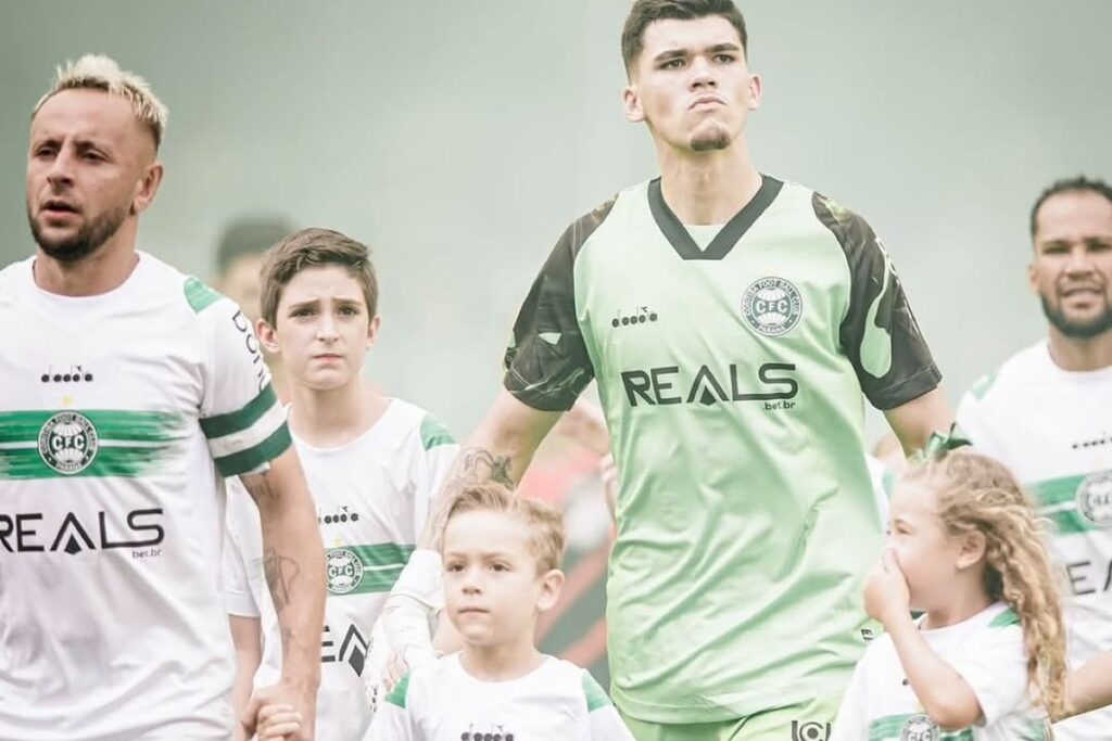 viagem-sem-autorizacao-termina-em-rescisao-de-idolo-do-coritiba