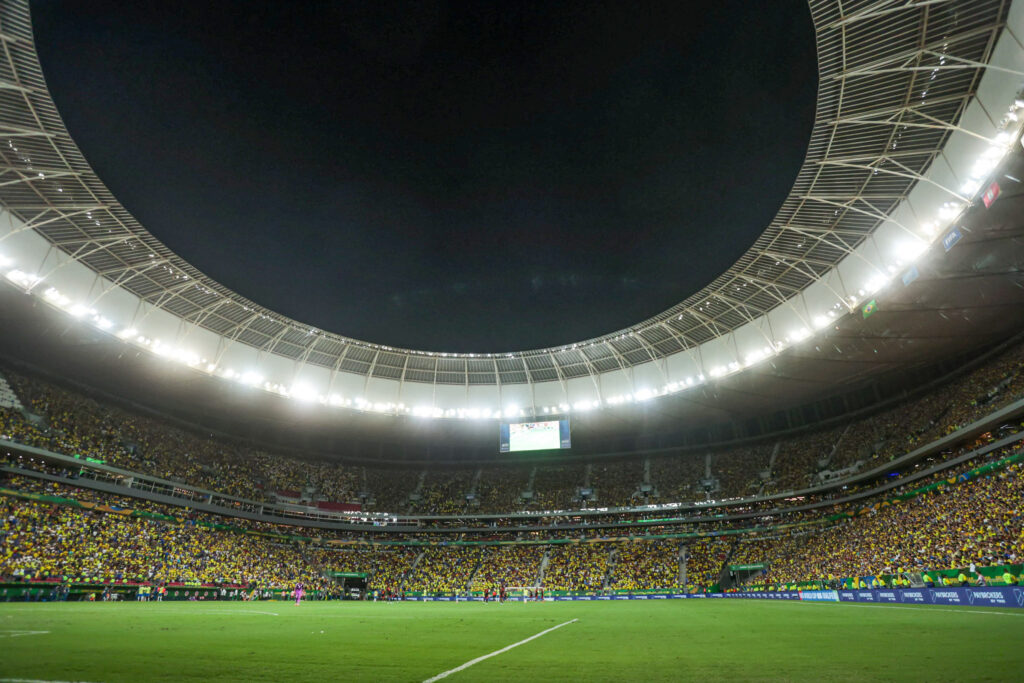 vitoria-no-df-bate-recorde-de-publico-da-selecao-nas-eliminatorias