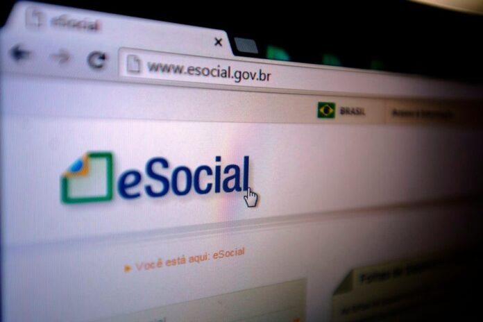 consignado-clt:-trabalhadores-relatam-falhas-para-simular-emprestimos