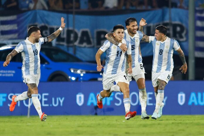 video:-ex-botafogo-marca-golaco-para-a-argentina-contra-o-uruguai