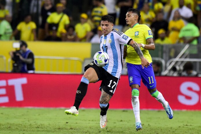 torcida-argentina-reage-a-provocacao-de-raphinha:-“nunca-ganhou-nada”