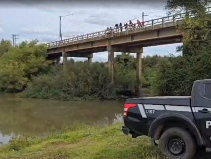 pai-e-preso-apos-admitir-ter-arremessado-filho-de-5-anos-de-uma-ponte-em-sao-gabriel